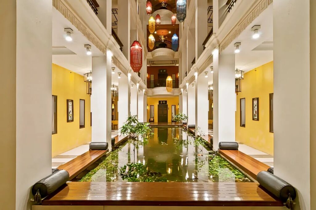 Shanghai Mansion lobby and lilly pond