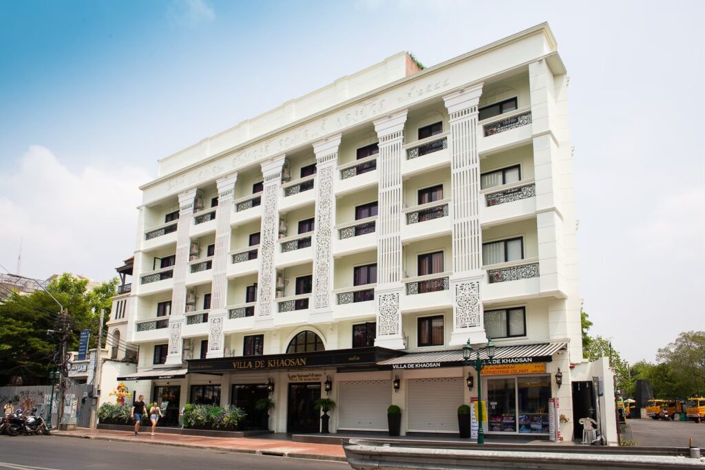 Villa De Khaosan, exterior view of white architecture