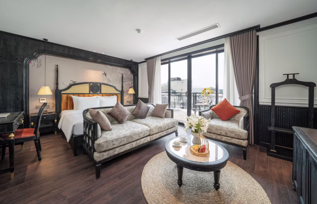 Luxe Paradise Premium Hotel Pham Hong Thai Hanoi, Room With Dark Wood Accents Throughout And Balcony