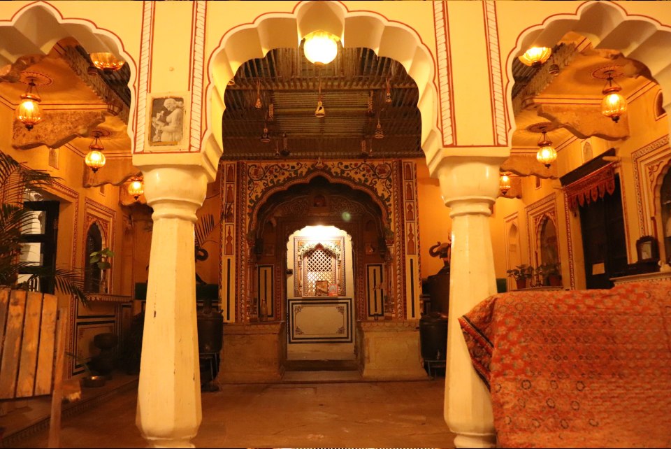 Where to Stay in Jaipur (+ Where Not to Stay): Neighborhoods and Hotels for 2026 3 Jaipur Haveli entrance, like entering a fairy tale